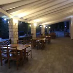 Bujtina Uji I Panjes, Llogara * Dukat