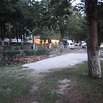 Bujtina Uji I Panjes, Llogara *