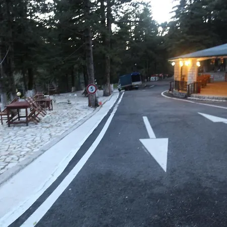 Bujtina Uji I Panjes, Llogara ホテル *