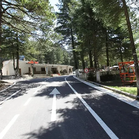 Bujtina Uji I Panjes, Llogara * Dukat