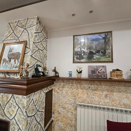 Bujtina Uji I Panjes, Llogara Hotel