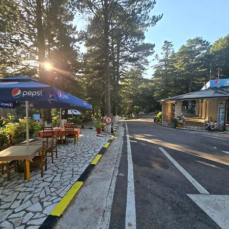 Hotel Bujtina Uji I Panjes, Llogara