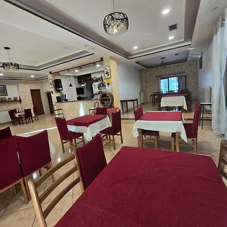 Hotel Bujtina Uji I Panjes, Llogara *