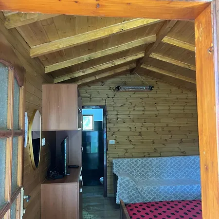 Bujtina Uji I Panjes, Llogara Hotel Dukat