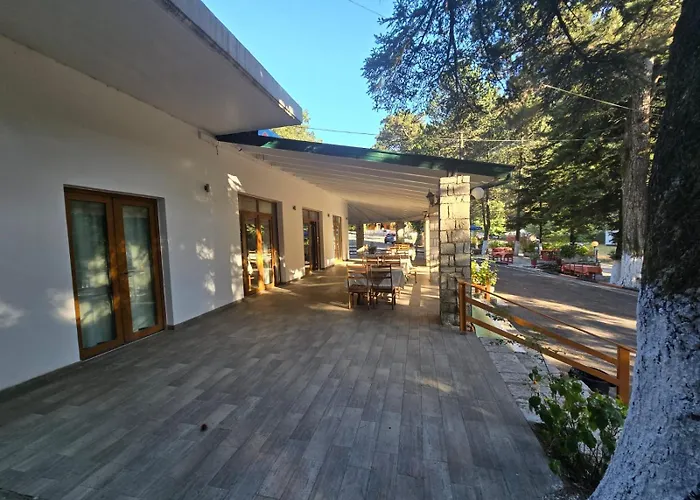 Bujtina Uji I Panjes, Llogara