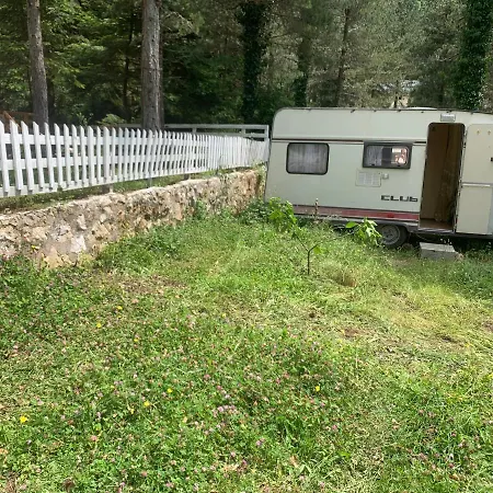 Bujtina Uji I Panjes, Log Hotel Dukat
