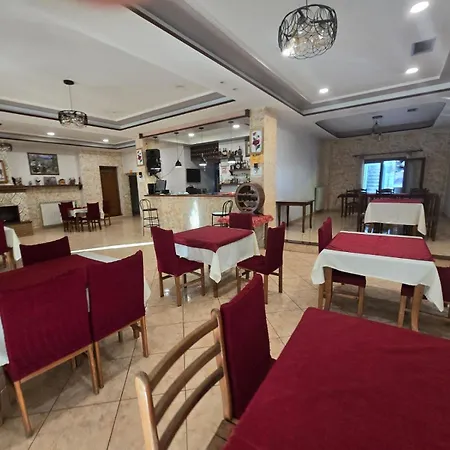 Bujtina Uji I Panjes, Llogara Hotel Dukat