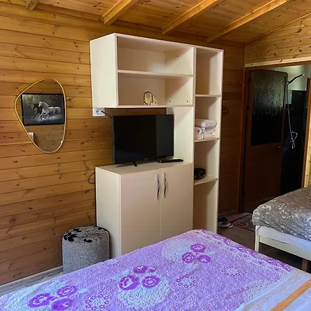 Hotel Bujtina Uji I Panjes, Llogara *