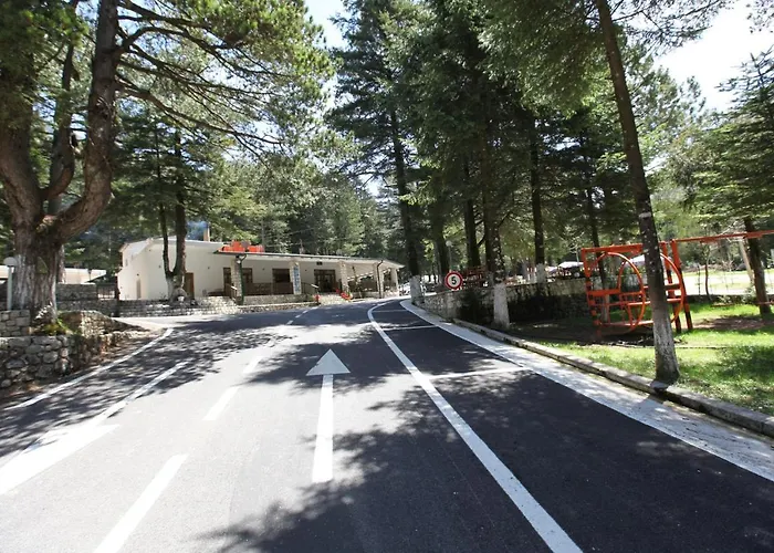 Bujtina Uji I Panjes, Llogara * Dukat