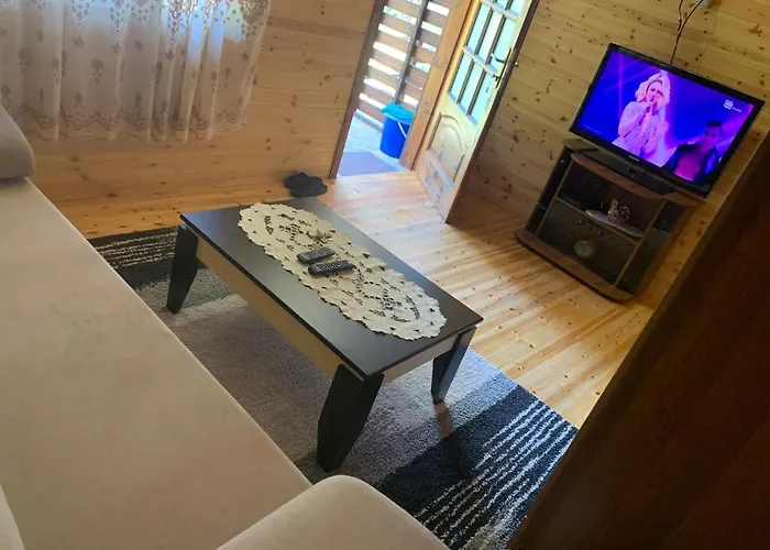 Bujtina Uji I Panjes, Llogara * Dukat