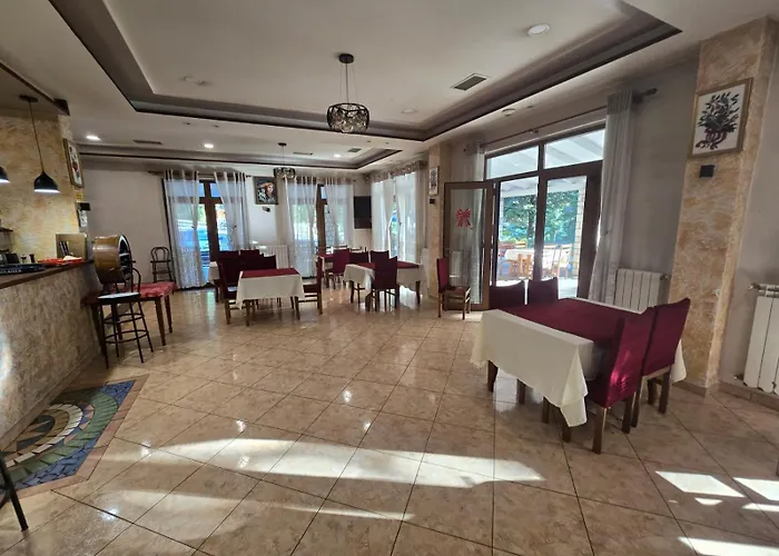 Hotel Bujtina Uji I Panjes, Llogara Dukat