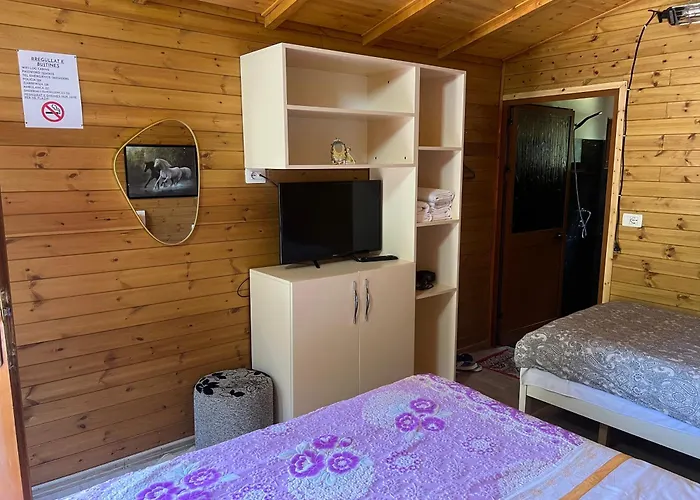 Hotel Bujtina Uji I Panjes, Llogara *
